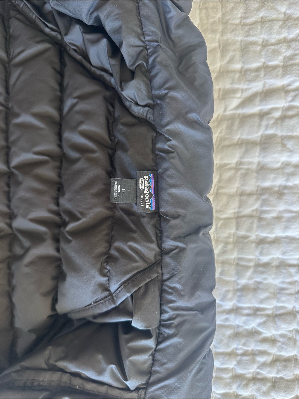 Patagonia Kids Black Puffer Jacket - Picture 4 of 5